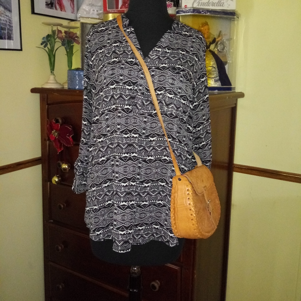 Crossbody leather bag